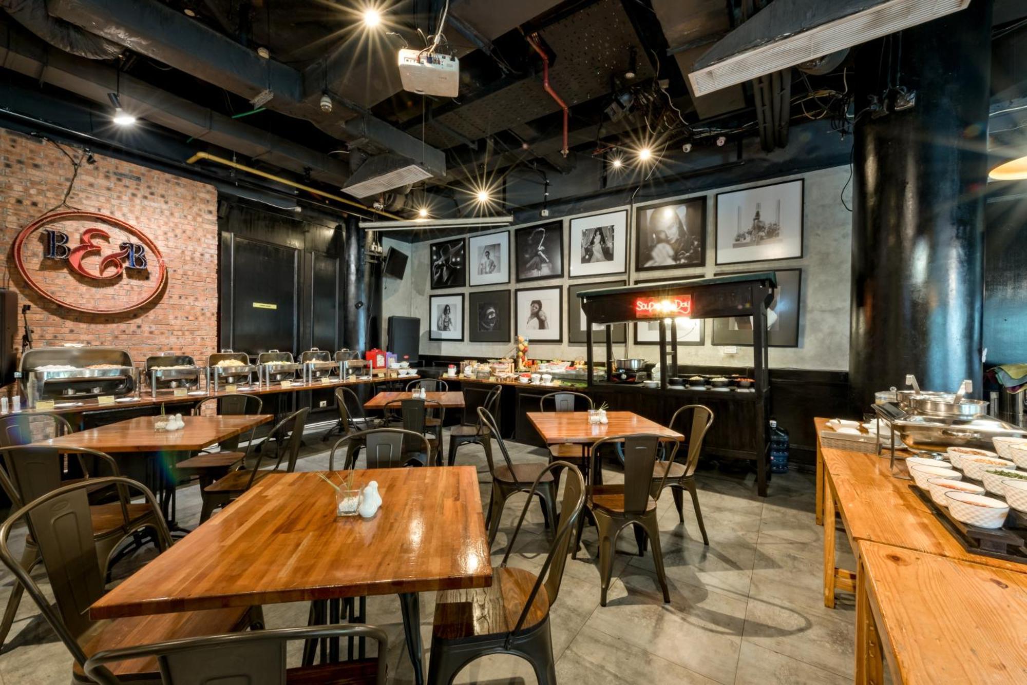 Maxone Premier Melawai Hotel จาการ์ตา ภายนอก รูปภาพ