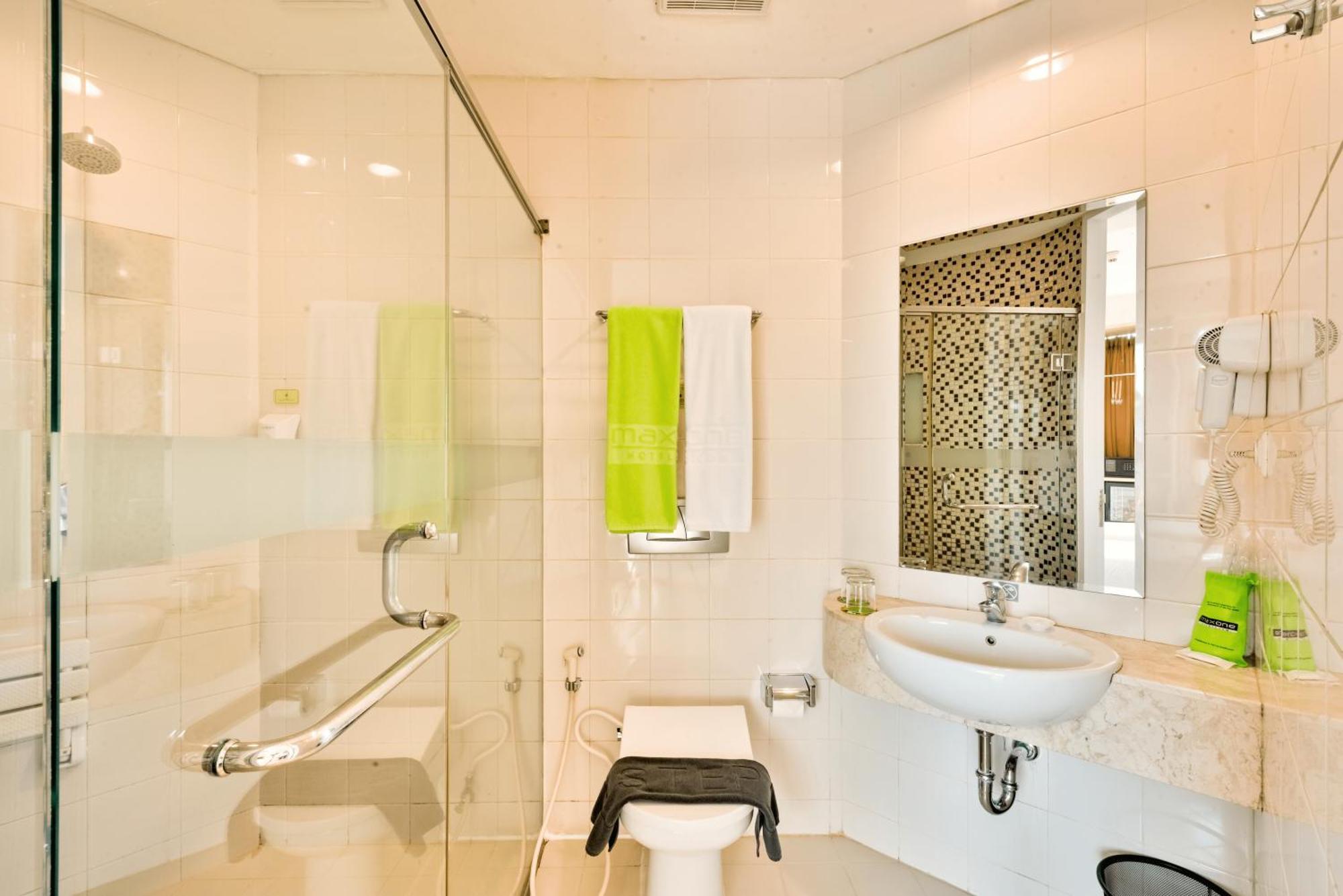 Maxone Premier Melawai Hotel จาการ์ตา ภายนอก รูปภาพ